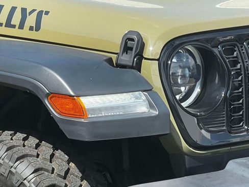 Certified 2025 Jeep Wrangler Unlimited Sport AWD/4WD image 8