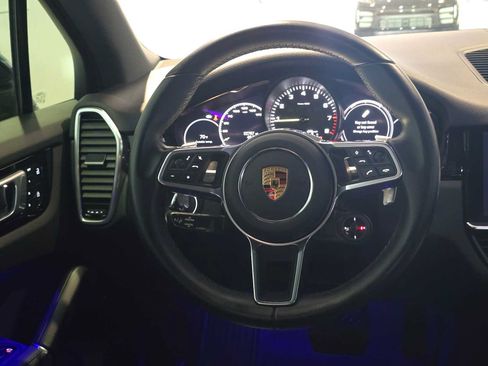 Used 2022 Porsche Cayenne Platinum Edition AWD/4WD image 20