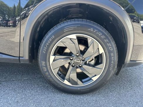 Used 2025 Nissan Rogue SV AWD/4WD image 20