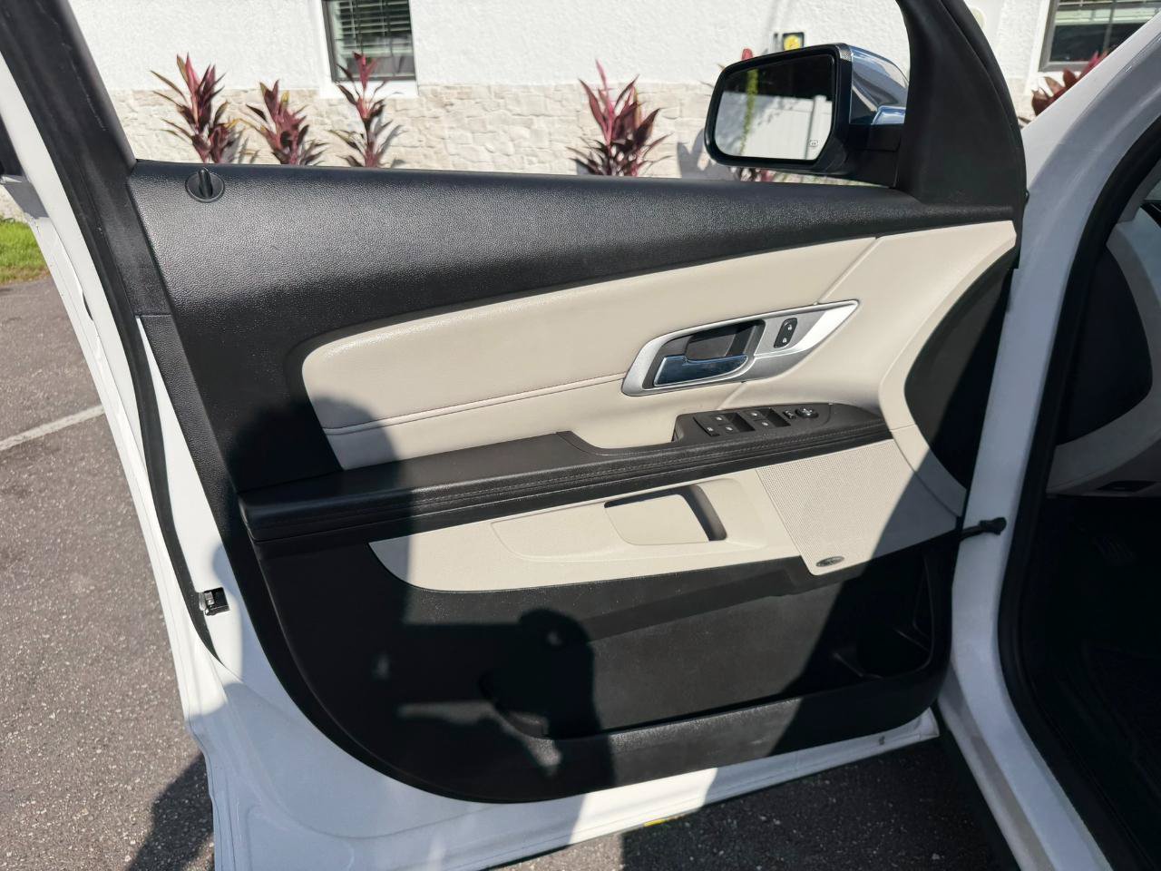 Used 2017 GMC Terrain SLT w/ Open Road Package FWD image 28