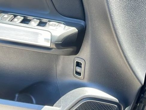 Used 2021 Mercedes-Benz GLB 250 image 26