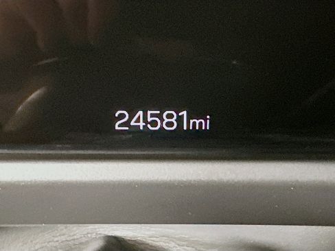 Used 2025 GMC Acadia Elevation image 19