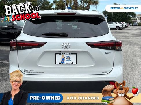 Used 2025 Toyota Highlander XLE AWD/4WD image 6