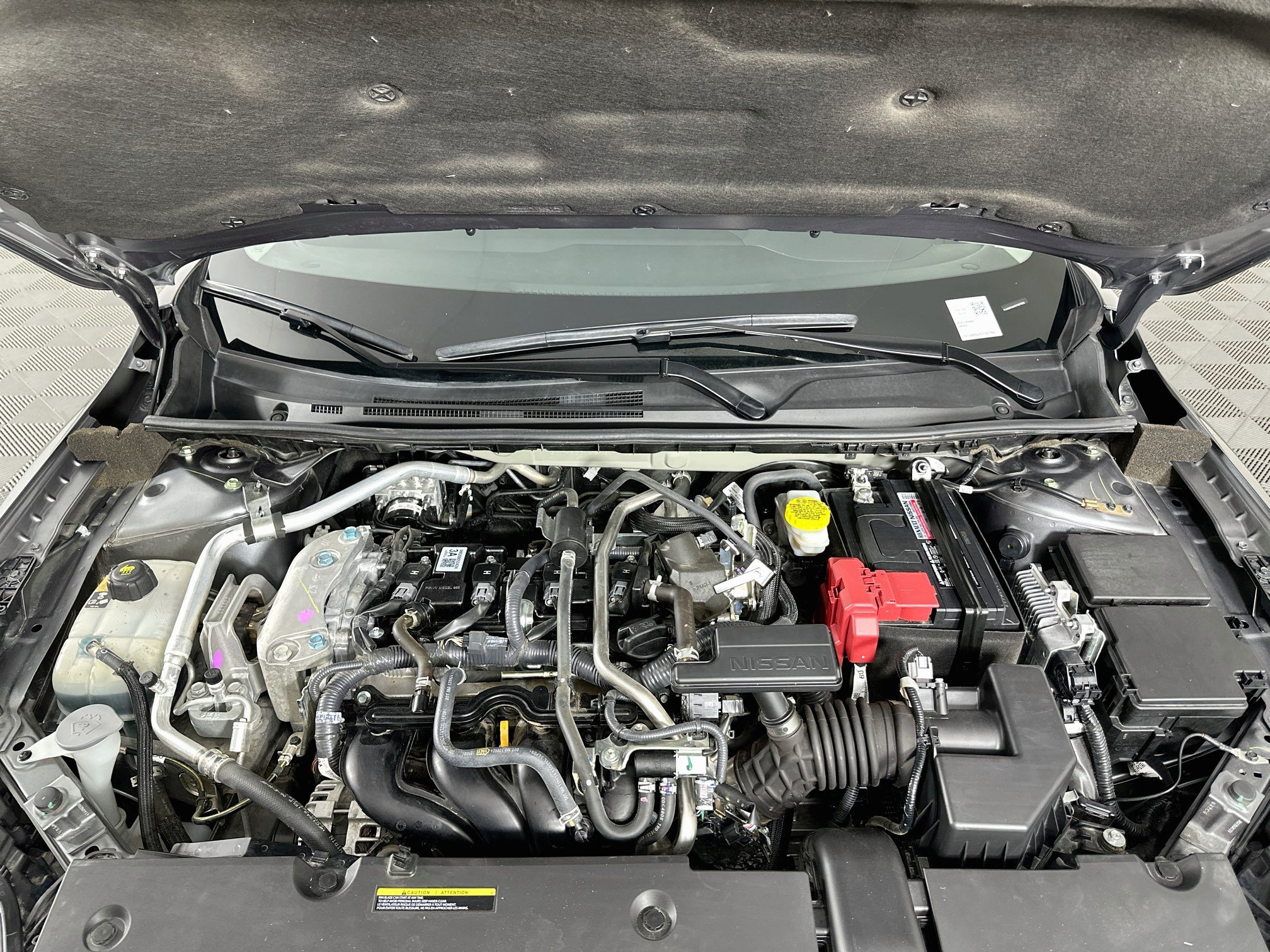 Used 2025 Nissan Sentra SR FWD image 31
