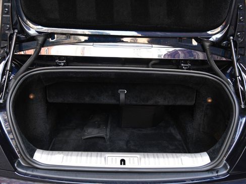 Used 2021 Rolls-Royce Dawn image 19