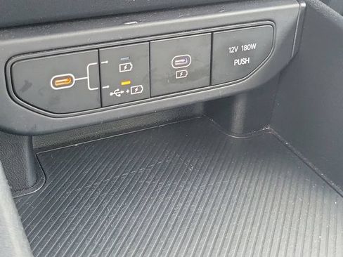 Used 2025 Kia K4 FWD image 32