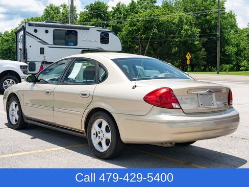 Used 2001 Ford Taurus SES FWD image 4