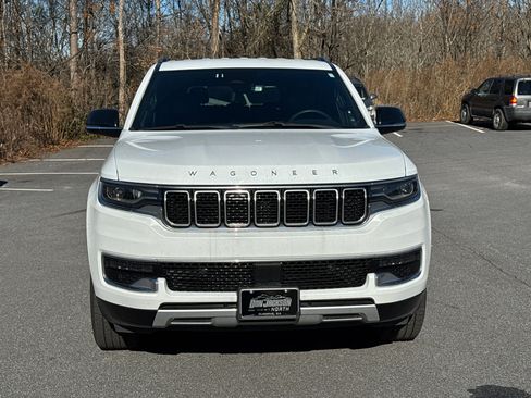 Used 2024 Jeep Wagoneer Series II w/ Flexible Seating Group image 2