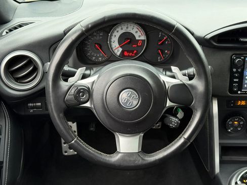 Used 2019 Toyota 86 image 17