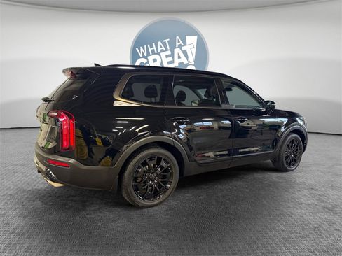 Used 2021 Kia Telluride SX w/ SX Prestige Package image 3