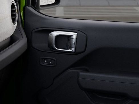 New 2025 Jeep Gladiator Sport image 25