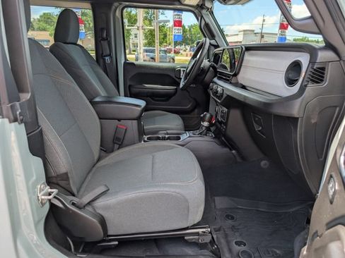 Used 2024 Jeep Wrangler Sport AWD/4WD image 12