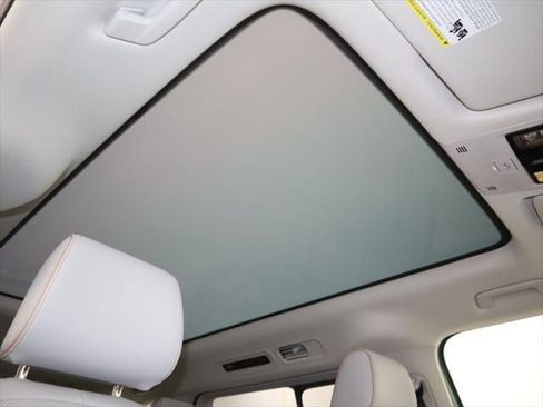 New 2025 Volkswagen ID. Buzz 1st Edition image 19