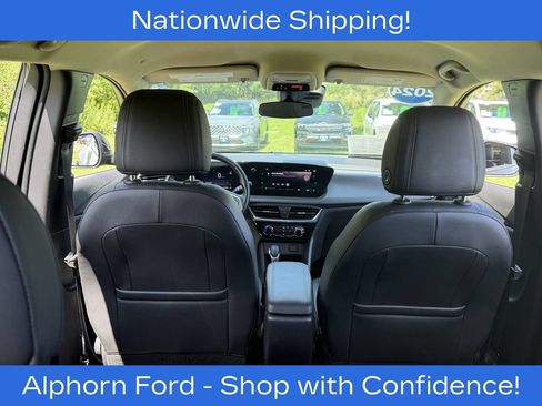 Used 2024 Buick Encore GX Sport Touring AWD/4WD image 28