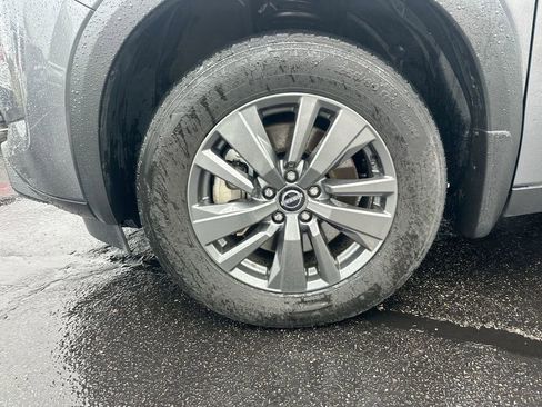 Used 2024 Nissan Pathfinder SV image 38