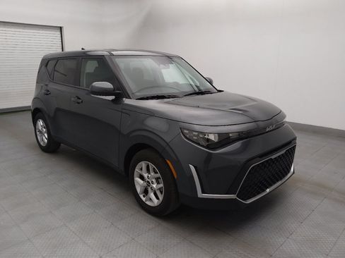 Used 2025 Kia Soul S FWD image 11