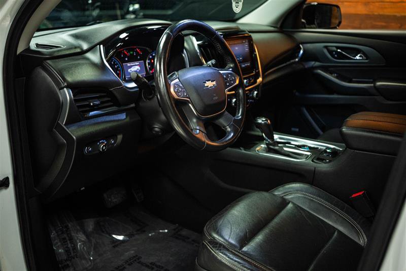 Used 2020 Chevrolet Traverse Premier w/ Redline Edition AWD/4WD image 9