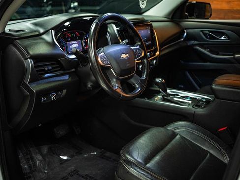 Used 2020 Chevrolet Traverse Premier w/ Redline Edition AWD/4WD image 9