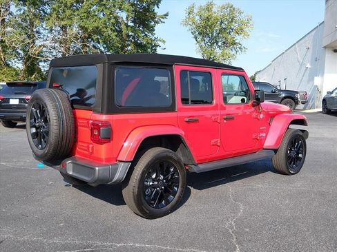 Used 2024 Jeep Wrangler Unlimited Sahara AWD/4WD image 4