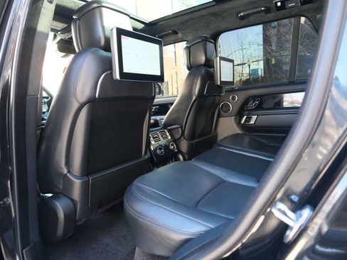 Used 2019 Land Rover Range Rover Autobiography image 23
