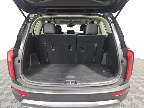 Used 2020 Kia Telluride S w/ S 8 Passenger Seating Package AWD/4WD image 29