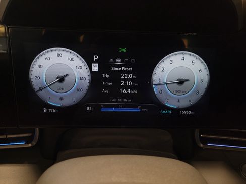 Used 2024 Hyundai Elantra SEL FWD image 23