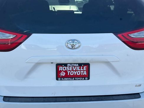 Used 2016 Toyota Sienna LE image 15