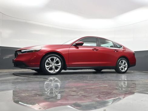 Used 2023 Honda Accord LX image 32