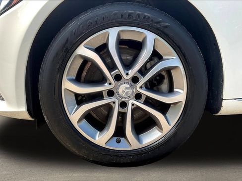 Used 2015 Mercedes-Benz C 300 4MATIC Sedan image 33