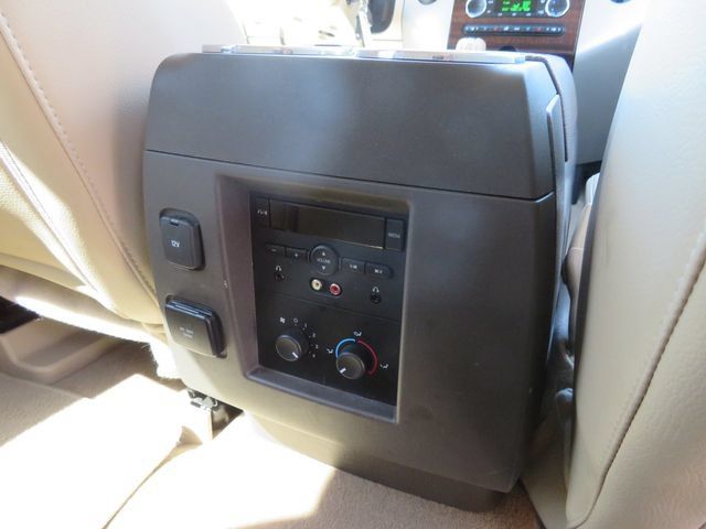 Used 2014 Ford Expedition XLT w/ Equipment Group 202A RWD image 16