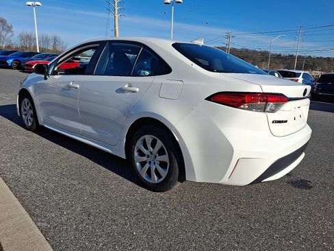Used 2020 Toyota Corolla LE image 5