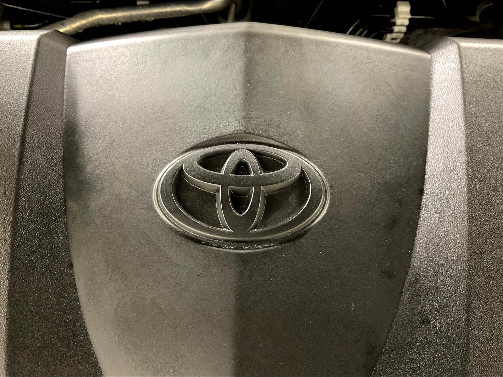 Used 2023 Toyota Camry XSE FWD image 31