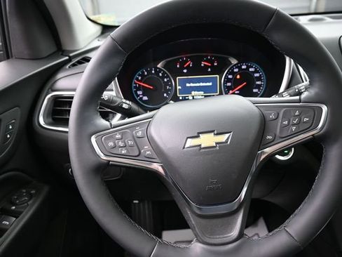Used 2024 Chevrolet Equinox LT AWD/4WD image 8