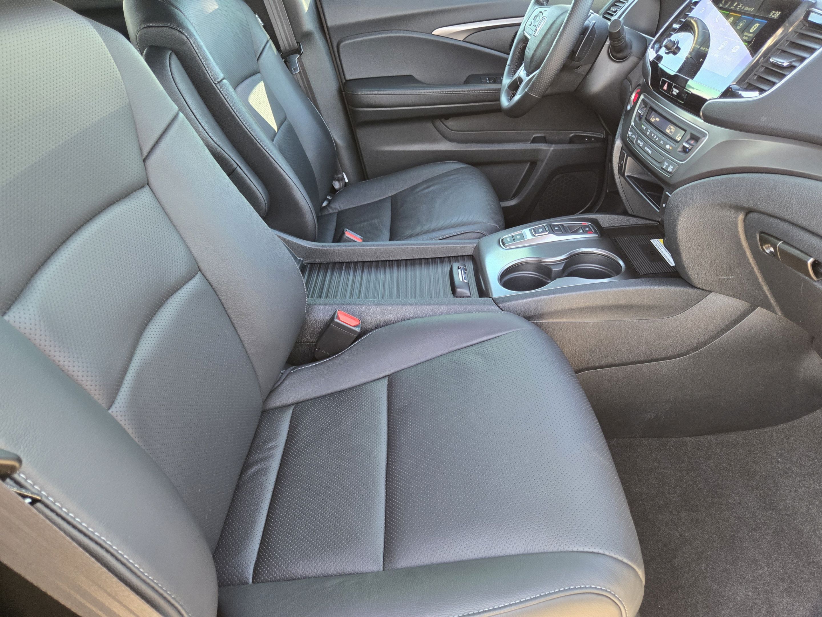 Used 2023 Honda Passport EX-L image 10