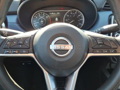 Used 2023 Nissan Versa SV image 13