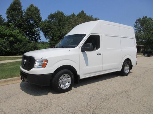 Used 2020 Nissan NV 2500 SV RWD image 16