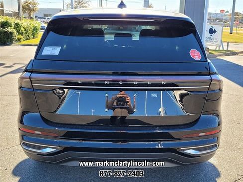 New 2026 Lincoln Nautilus Premier image 8