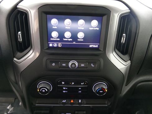 Used 2023 Chevrolet Silverado 2500 Custom w/ Custom Convenience Package AWD/4WD image 9