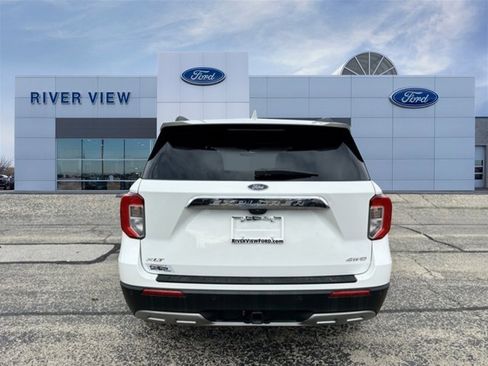 Used 2023 Ford Explorer XLT w/ Equipment Group 202A image 5