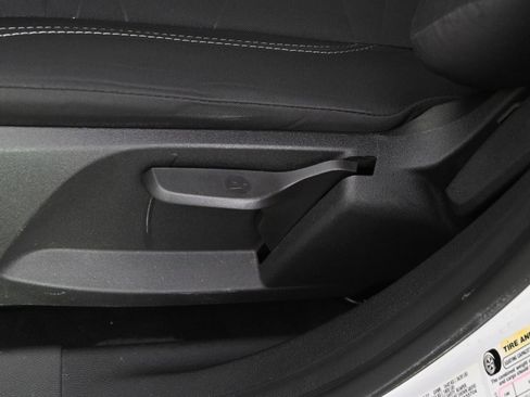 Used 2017 Ford Fiesta SE image 14