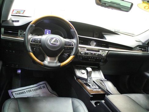Used 2016 Lexus ES 350 FWD image 7