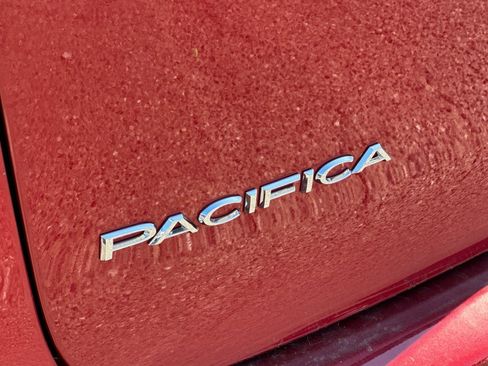 New 2027 Chrysler Pacifica Select FWD image 25