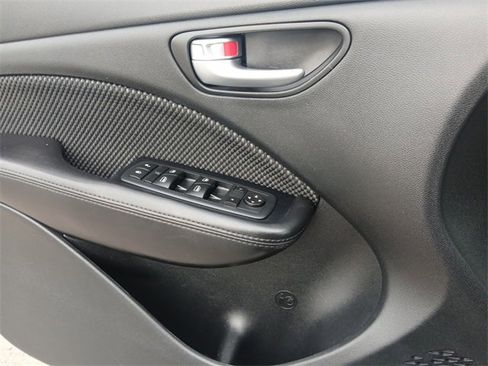 Used 2015 Dodge Dart SXT image 17