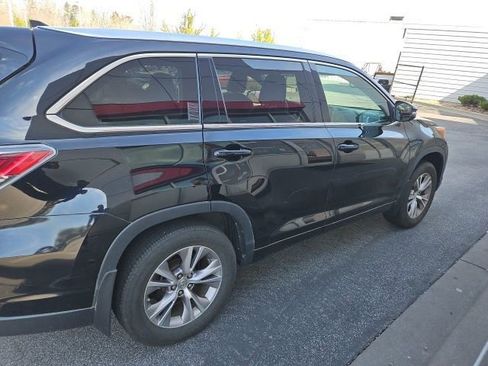 Used 2014 Toyota Highlander XLE image 14