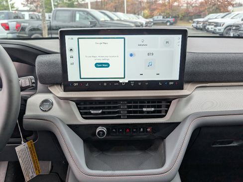 New 2026 Ford Explorer Active image 15