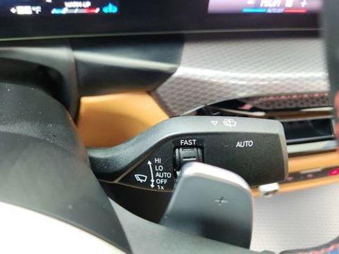 Used 2025 BMW M440i Coupe image 40