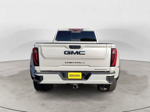 Used 2024 GMC Sierra 3500 Denali Ultimate image 4
