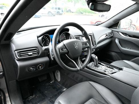 Used 2020 Maserati Levante S AWD/4WD image 16
