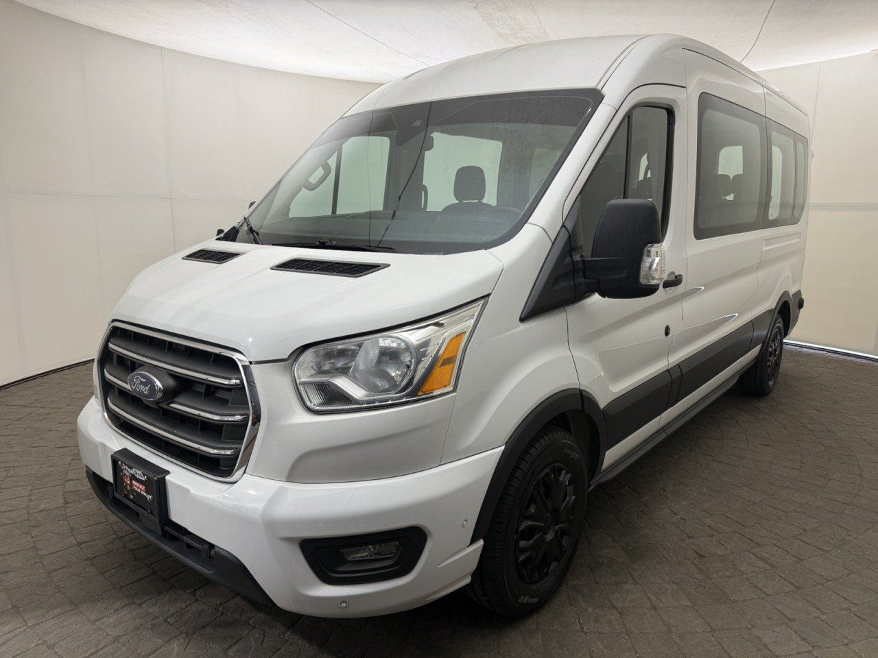 Used 2020 Ford Transit 350 XLT RWD image 3