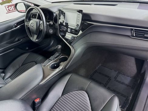 Certified 2022 Toyota Camry SE image 29